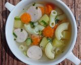 Foto langkah ke 3 dari resep 889) Sup Makaroni Sosis.