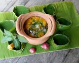 A picture of step 4 of Ook Kai / kai Paam / Baked Eggs in Banana Leaves.