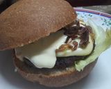 A picture of step 3 of Beef burger.