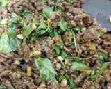 Foto langkah ke 4 dari resep Pad Kra Pao Rice Bowl / Thai Beef Basil Rice Bowl ala umma.