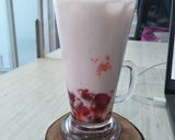 Foto langkah ke 4 dari resep Korean Strawberry Milk.