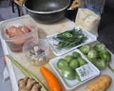 Foto langkah ke 1 dari resep Kari ayam hijau ala Thailand.
