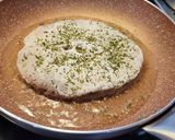 Foto del paso 1 de la receta: Tintorera con almejas en salsa