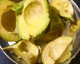 A picture of step 1 of Guacamole (avocado chutney).