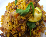 Foto del paso 6 de la receta: Arroz con conejo, sepia, langostinos, calabacín y espinacas