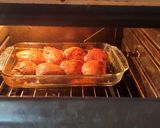 Foto del paso 4 de la receta: Muslo de pollo horneado