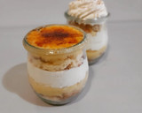 Foto del paso 3 de la receta: Vasitos de crema de limón, nata y bizcocho
