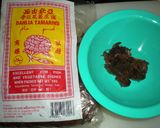A picture of step 2 of Sambal Telur (Malaysian-Style Hard Boiled Eggs in Chili Sauce).