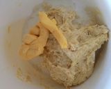 Foto langkah ke 2 dari resep Caterpillar bread.