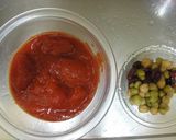A picture of step 1 of Pork Belly Simmered in Tomato Sauce.