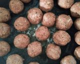 Gambar langkah 7 resipi Meatballs In Creamy Sauce.