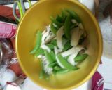 豌豆炒日本舞菇的食譜步驟1照片