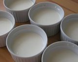 A picture of step 10 of Creamy Cream Cheese Panna Cotta.