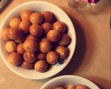صورة لخطوة 5 من وصفة لقيمات محشيه بالجبن ✨