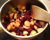 A picture of step 1 of Beet Soup For Detoxing.