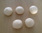 A picture of step 3 of Sesame Seed Hamburger Buns.