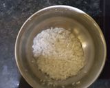 A picture of step 1 of Poyodhi #spiceweek1 cardamom.