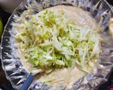صورة لخطوة 4 من وصفة كيكة التفاح الأخضر مع الجوز 😋