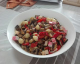 Foto del paso 5 de la receta: Ensalada de ñoquis con berenjenas y pimientos rojos