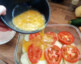 Foto del paso 3 de la receta: Pastel de calabacín, tomate, york y queso