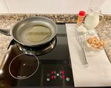 Foto del paso 4 de la receta: Huevos rellenos con bechamel y atún