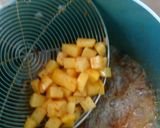 Foto langkah ke 4 dari resep Kentang Udang Sosis Balado.
