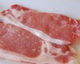 A picture of step 2 of Ginza-Style Chari Haipin (Sweet and Sour Pork Chop).
