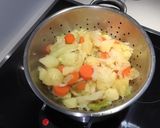 Foto del paso 8 de la receta: Repollo con patatas, bacon y chorizo