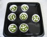 A picture of step 8 of Matcha Muffins with White Chocolate.
