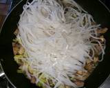 Beef Fried Noodles (Thai style) recipe step 15 photo