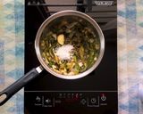 Foto del paso 2 de la receta: Crema de chile poblano con elote