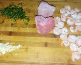 Foto del paso 2 de la receta: Tallarines con gambas al ajillo y lomo de atún rojo
