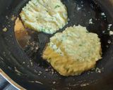 Foto del paso 4 de la receta Pisto con tortitas de patata y yema de Huevo