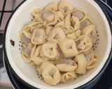 1929. Sonkás mortadellás Tortelloni pestó szósszal ! recept fázis 3 fotója