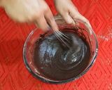 எஃலெஸ் சாக்லேட் ட்ரஃபில் கேக் (Eggless Choco Truffle Cake Recipe in TAmil) ரெசிபி ஸ்டேப் 5 புகைப்படம்