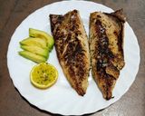 Foto del paso 3 de la receta: Caballa a la plancha con ajo y perejil