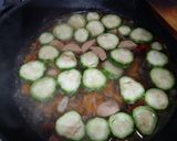 Foto langkah ke 4 dari resep Sayur oyong bumbu simple.