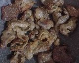 Foto langkah ke 2 dari resep Oseng Daging Sapi Ketumbar.