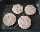 Foto del paso 2 de la receta: Hamburguesas de pollo 🍔