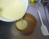 A picture of step 7 of A cheesecake Made with Yogurt.