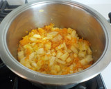 Foto del paso 12 de la receta: Crema de manzana y verdura espolvoreada con jamón serrano
