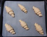 A picture of step 11 of Crispy Croissants.