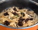 Foto del paso 3 de la receta: Muslos de pavo con ciruelas