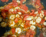 Foto del paso 2 de la receta: Pasta con verdura y gambas