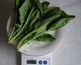 A picture of step 1 of Raw Spinach Pasta.