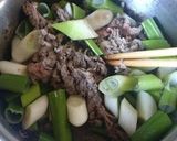 A picture of step 4 of Easy and Satisfying Kansai-style Sukiyaki-don Rice Bowl.