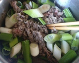 A picture of step 4 of Easy and Satisfying Kansai-style Sukiyaki-don Rice Bowl.