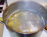 Foto del paso 1 de la receta: Estofado de gallina