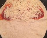 A picture of step 4 of Pizzadillas.
