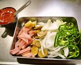 A picture of step 2 of Showa-era Retro Style - Old Fashioned Pasta Napolitan.
